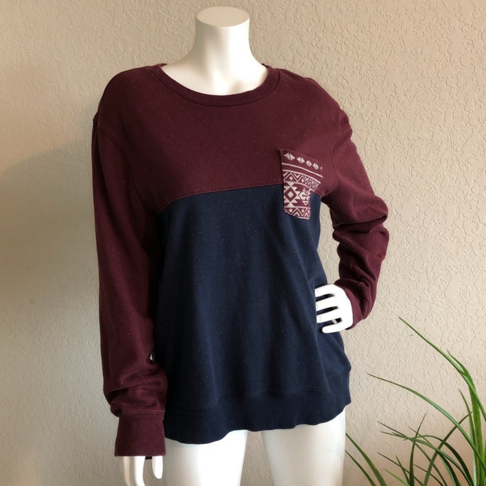 Long sleeve crewneck sweater